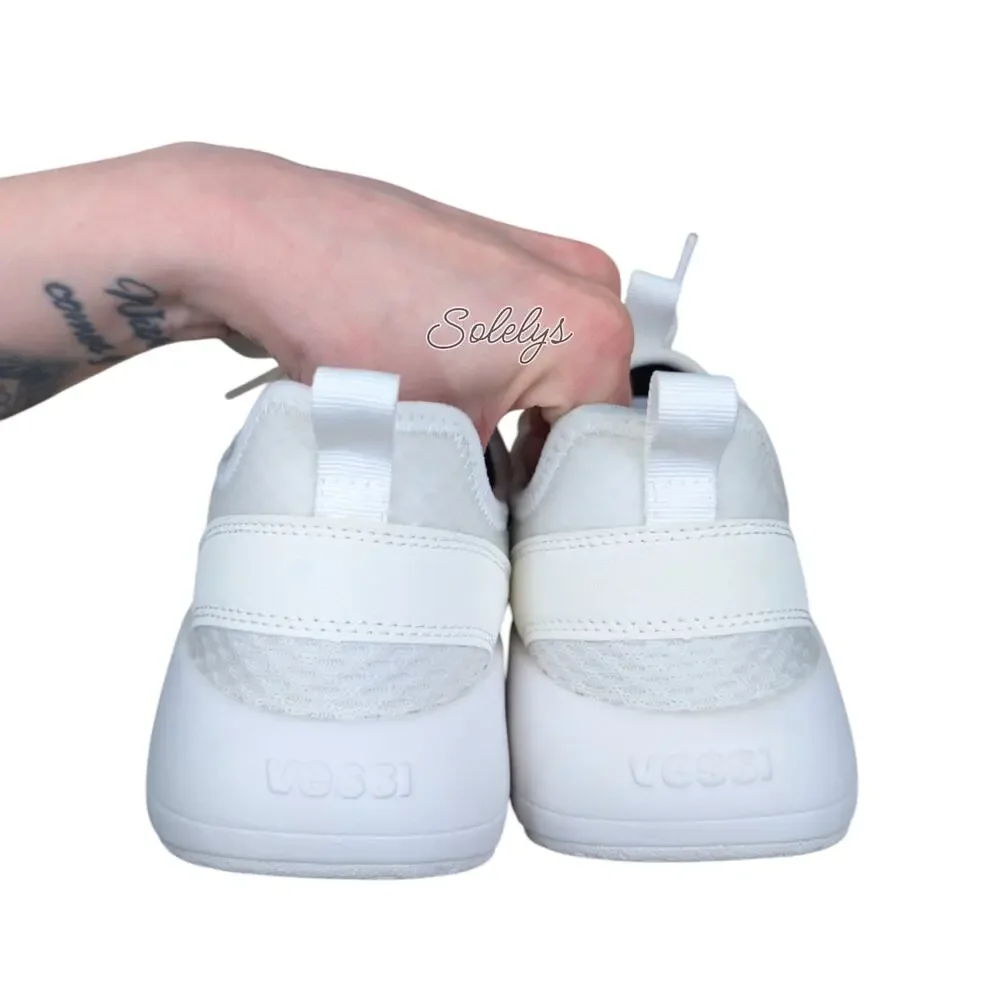 Vessi Pacific Womens 7 White Waterproof DymaTex Knit Lace Up Lightweight Sneaker